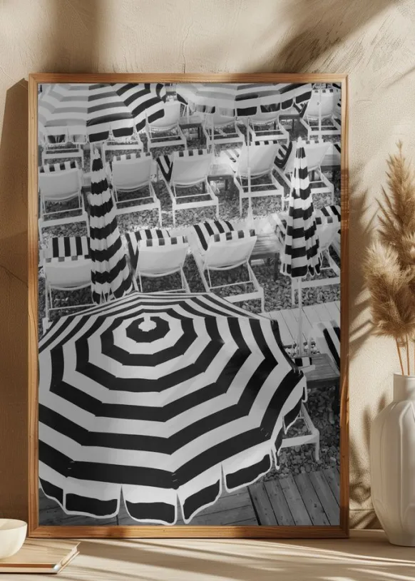 Black and White Beach Umbrellas Poster (21x29.7 cm (A4))