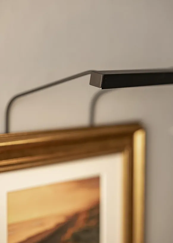 BLP 117 tavelbelysning 25 cm - Svart