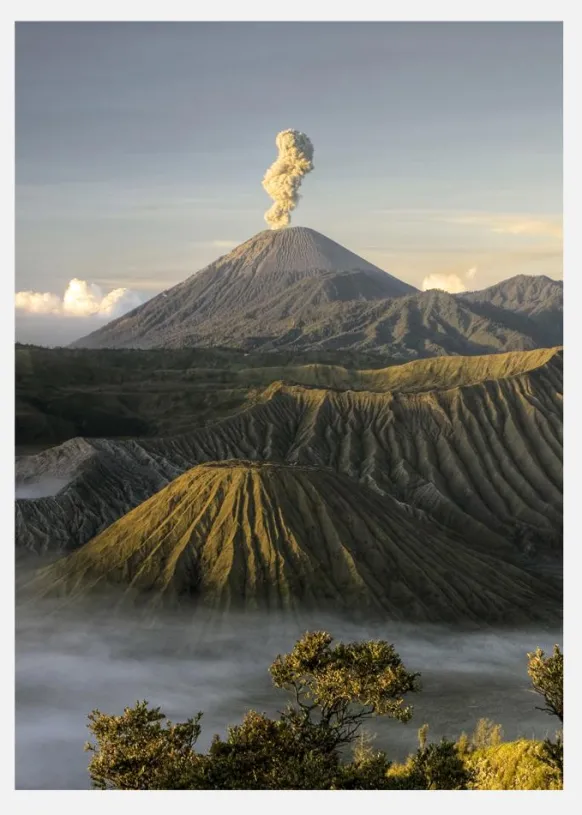Green Volcano Canvastavla (30x40 cm)