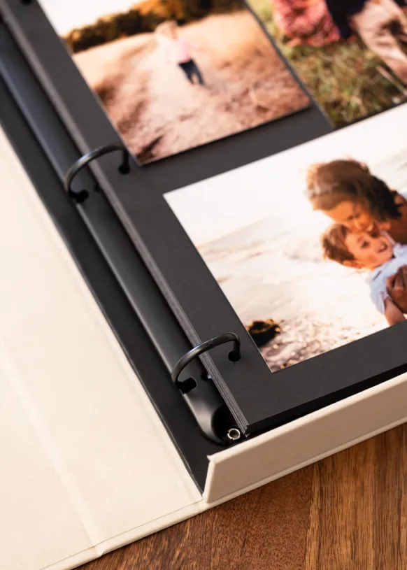 KAILA BEST DAY EVER Creme - Coffee Table Photo Album (60 Svarta Sidor / 30 Blad)