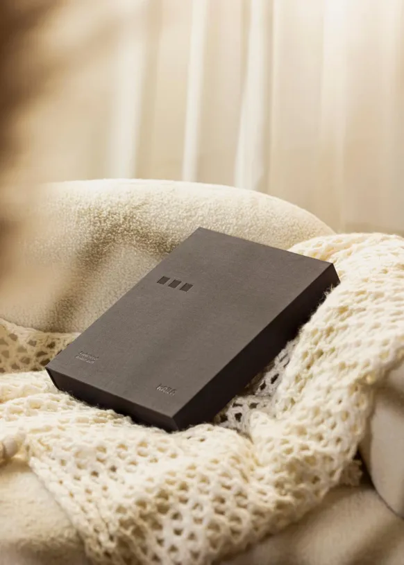 KAILA ... - Coffee Table Photo Album (60 Svarta Sidor / 30 Blad)