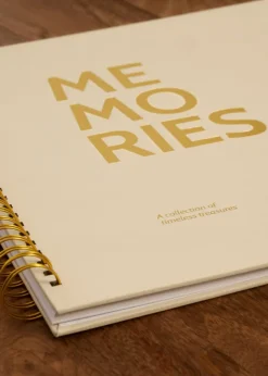 KAILA Fotoalbum XXL Memories Cream - 40x40 cm (40 Vita sidor / 20 blad)