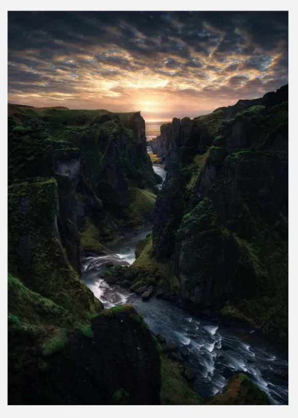 Light Canyon. Canvastavla (30x40 cm)