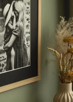 Passepartout Svart Standard (Vit kärna) 18x24 cm (12x16)