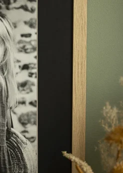 Passepartout Svart Standard (Vit Kärna) 25x45 cm (11,7x29,48)