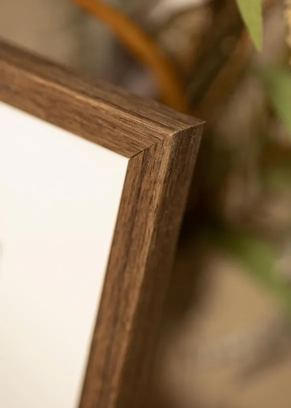 Ram Ares Valnöt 40x50 cm - Passepartout Vit 30x40 cm