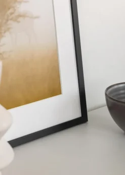 Ram Edsbyn Svart 28x35 cm - Passepartout Vit 20x25 cm