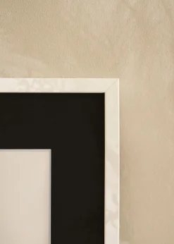 Ram E-Line Vit 50x50 cm - Passepartout Svart 40x40 cm
