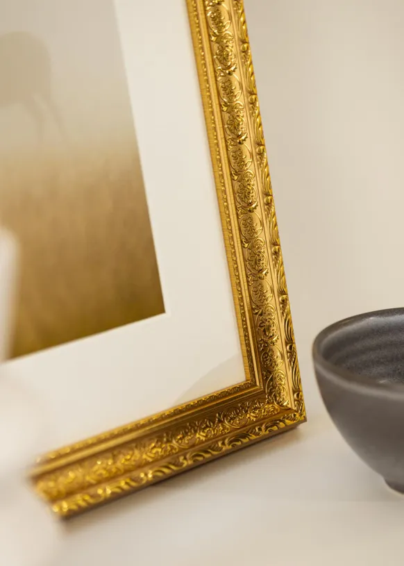 Ram Ornate Guld 20x30 cm - Passepartout Vit 15x21 cm