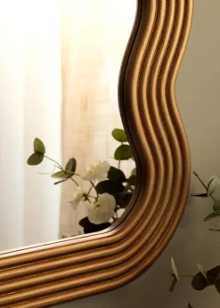 Spegel Wavy Guld 70x100 cm