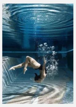 Swimming Inside Canvastavla (30x40 cm)