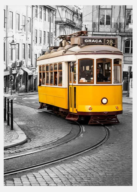 Yellow Tram In The City Canvastavla (30x40 cm)